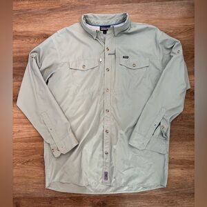 Patagonia men’s fishing shirt (light green, L)